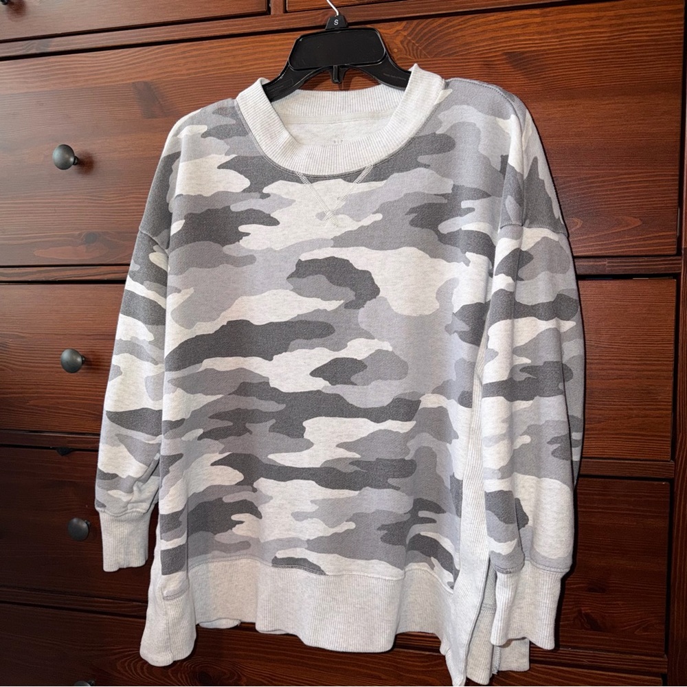 Aerie Women's Camouflage Crewneck Sweatshirt
